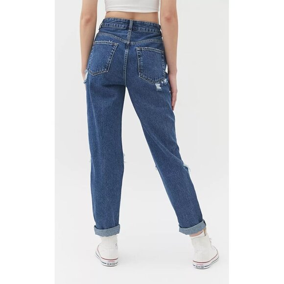 NWT BDG Urban Outfitters High-Waisted Mom Jean Rigid Denim Destroyed Medium Wash - Picture 3 of 10